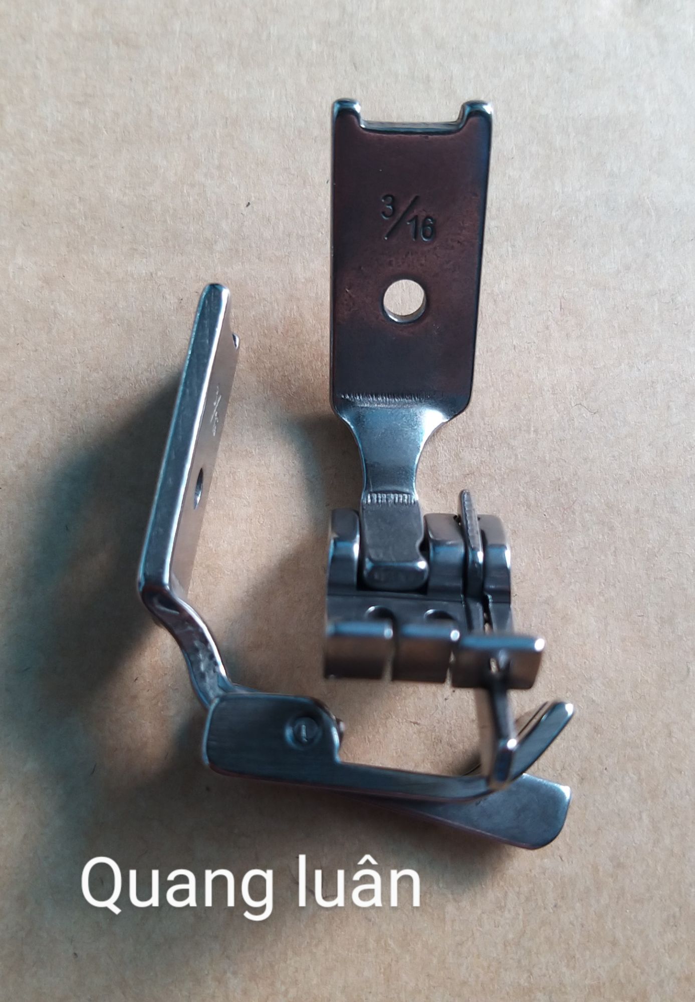 Chân vịt máy may 2 kim 3/16 - 4.8mm ( mí phải 2 li )