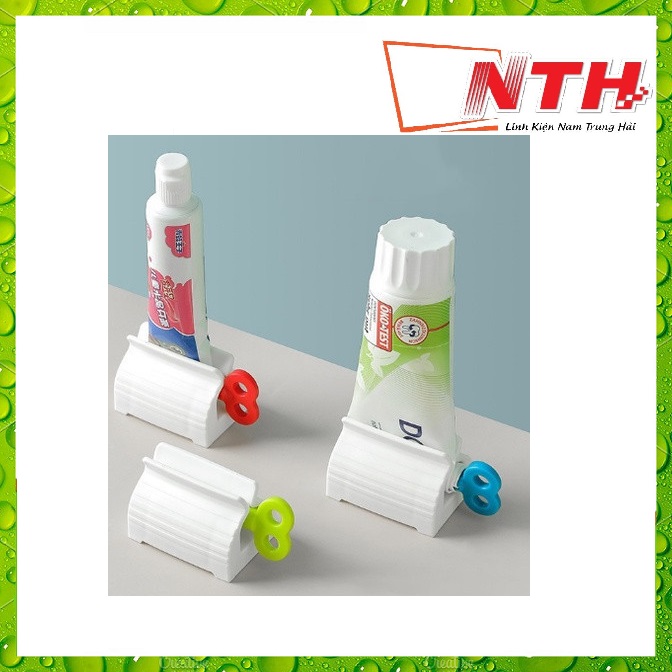 Dụng cụ nặn kem đánh răng