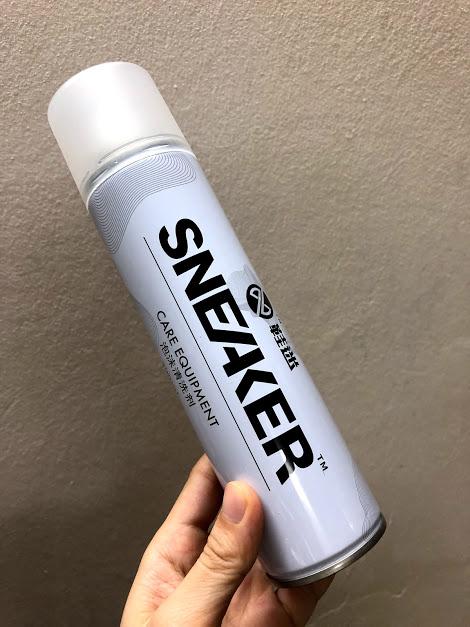 Chai xịt bọt tuyết SNEAKER 300ml làm sạch giày chuyên nghiệp