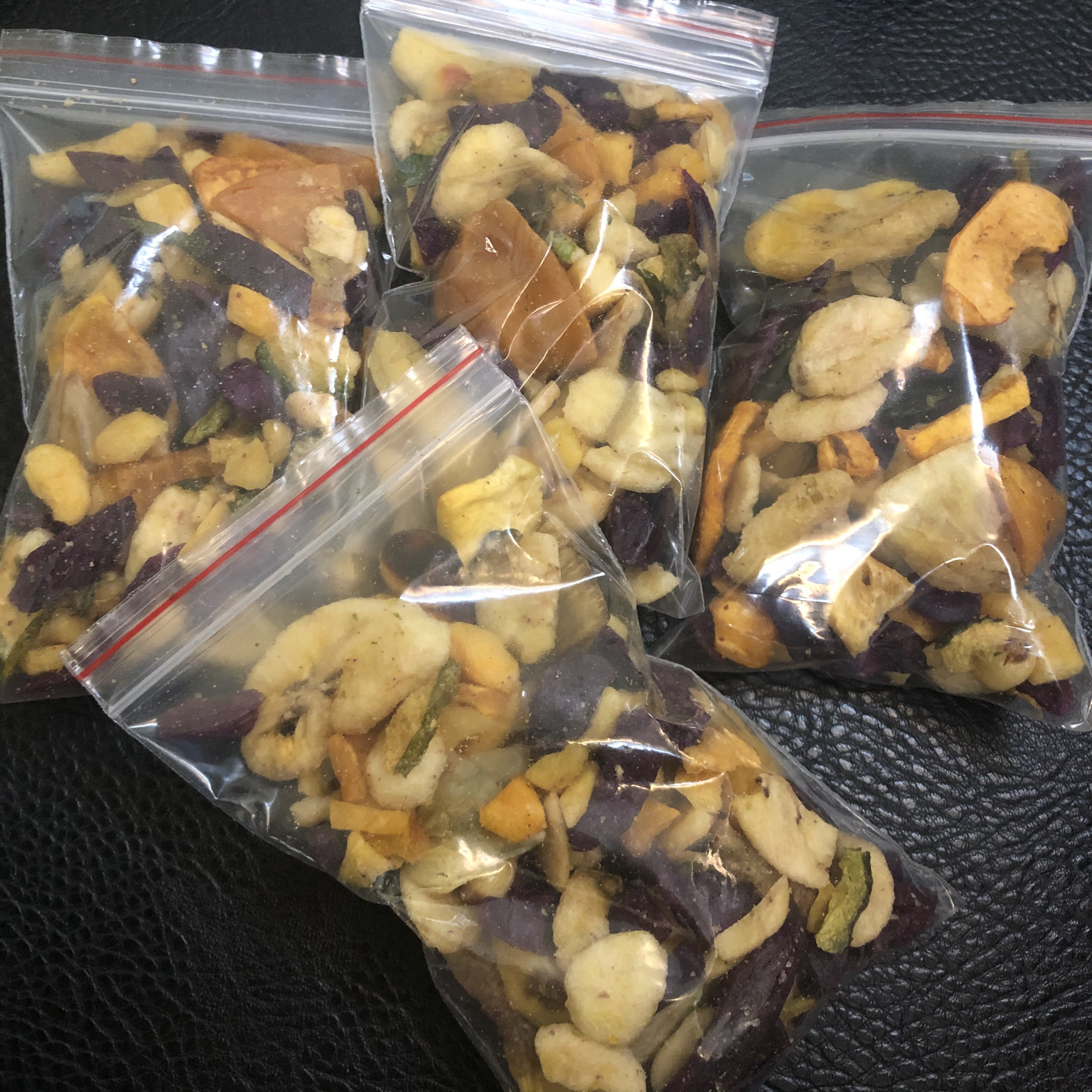 Thức ăn hoa quả sấy cho hamster