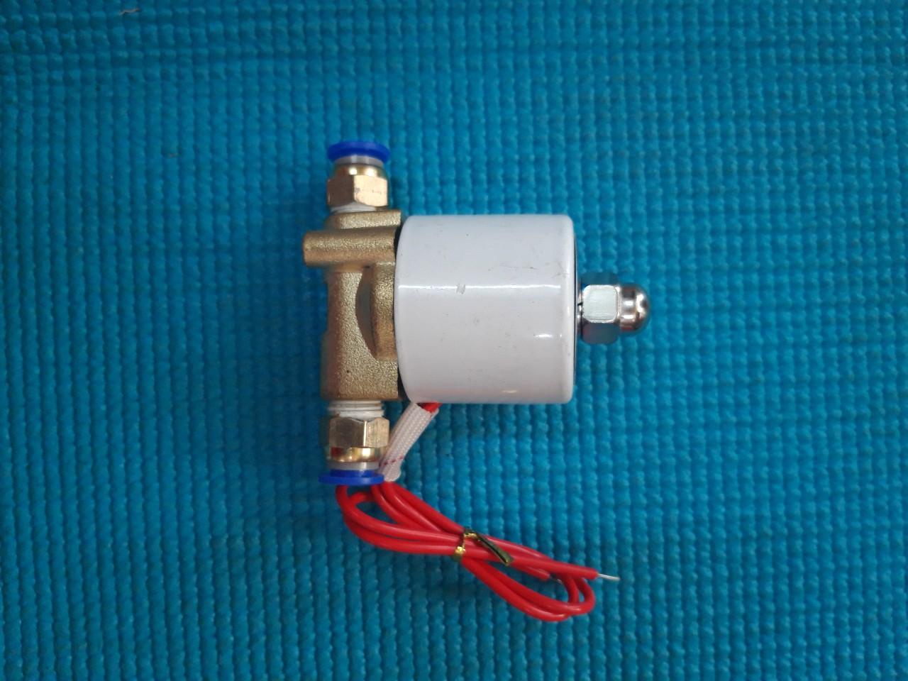 Van điện từ gài dây ống 8mm 220V dùng cho phun sương tự động (cuộn coil đồng)
