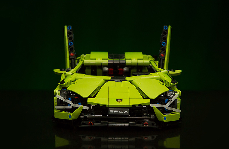 Mô Hình Lego Xe Lamborghini Tỉ Lệ 1 : 14