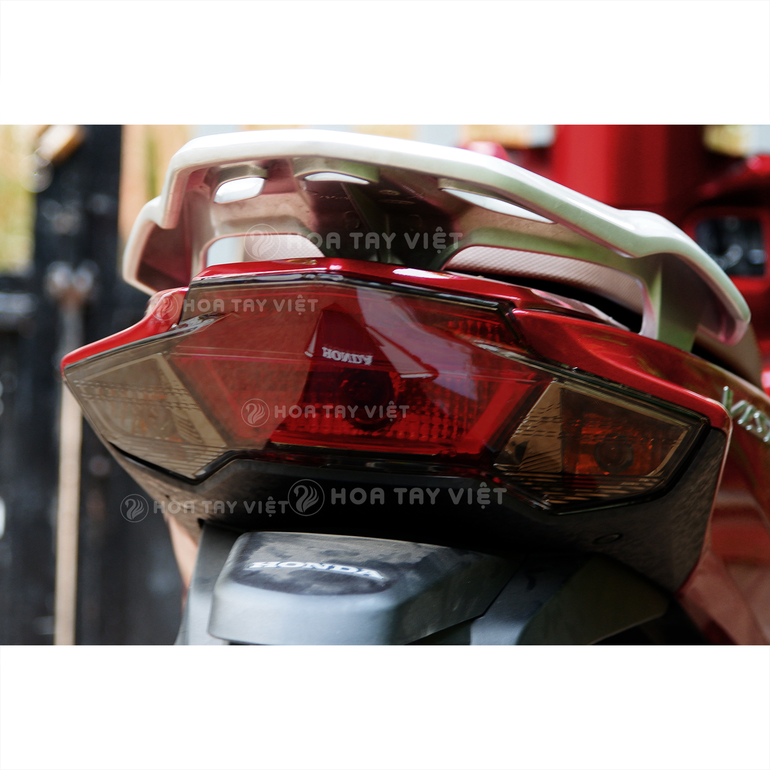 Decal titan đèn hậu vision 2015 - 2024 bảo vệ đèn hậu honda vision