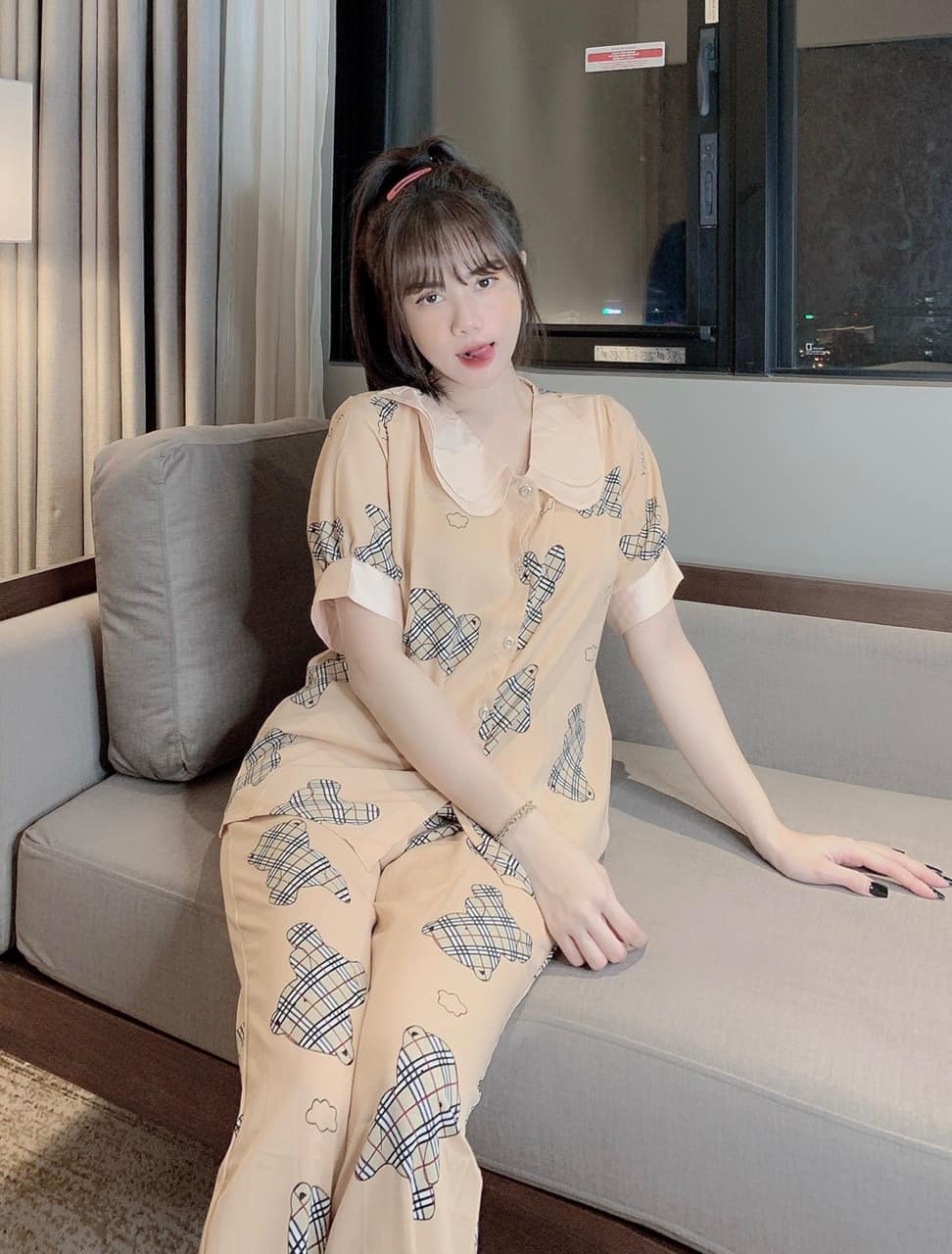 Đồ Bộ Pijama Cổ Bèo Hai Lá Tiếu Thư Mác Sam Chất Liệu Lụa Mango