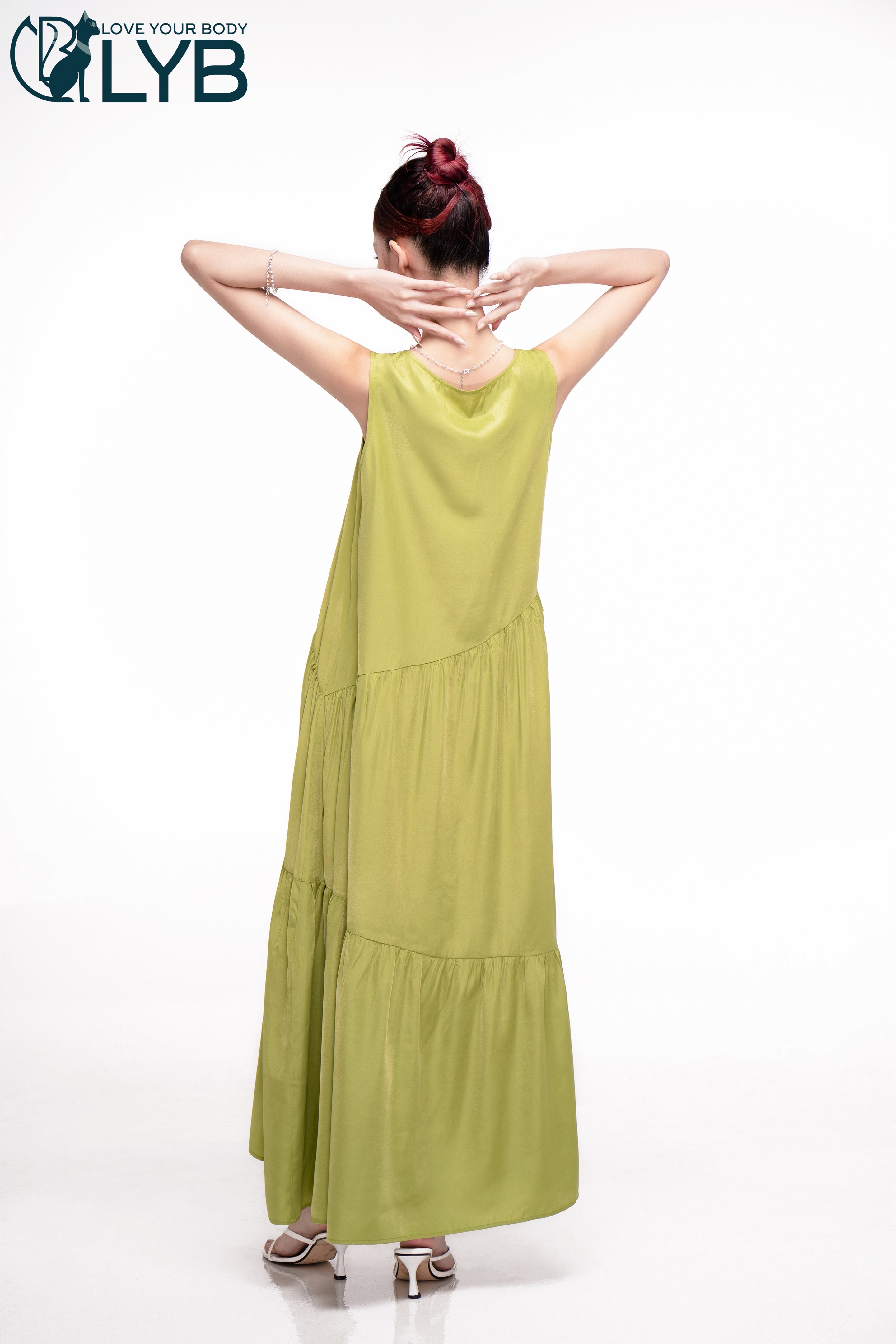 Đầm maxi không tay mềm mại thướt tha