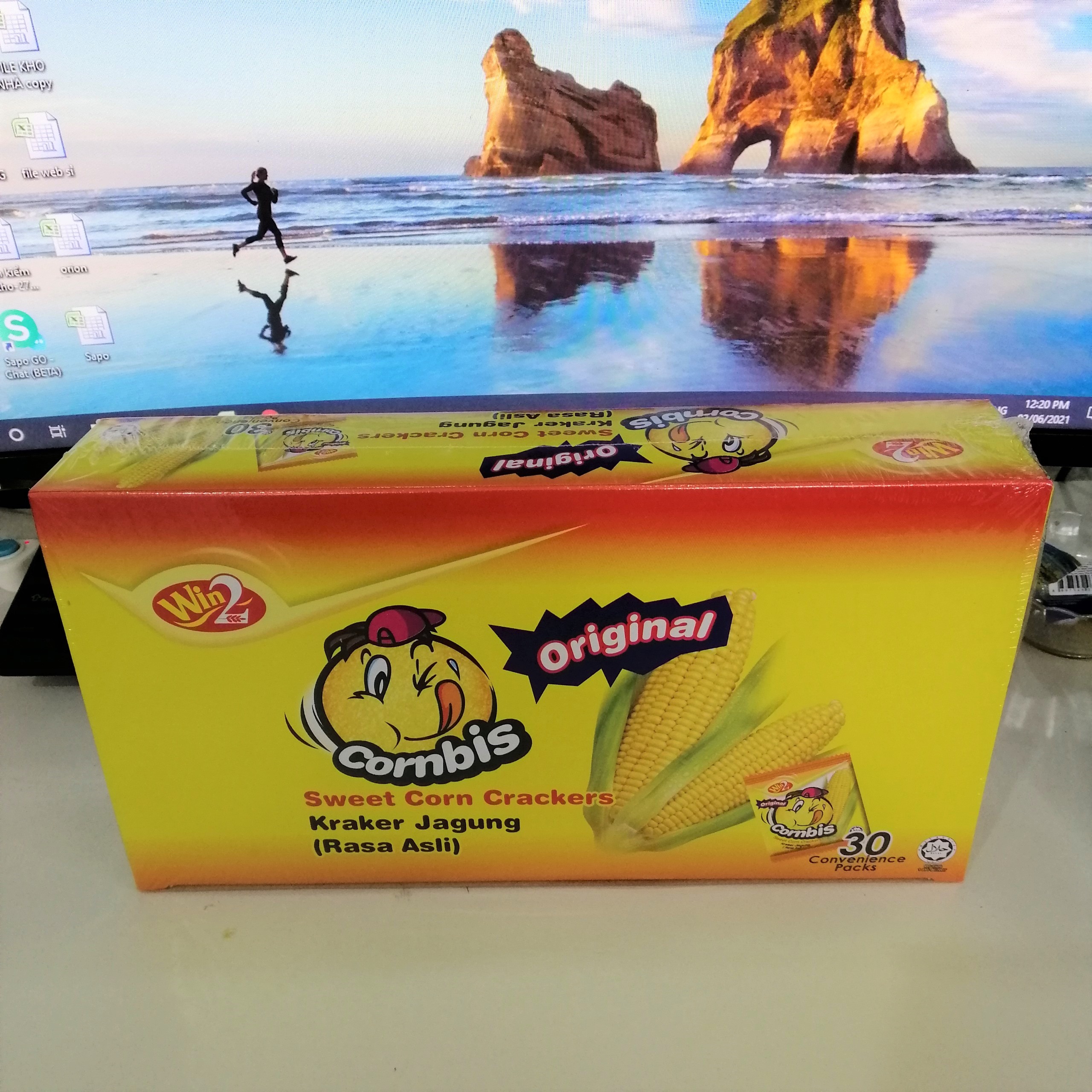 Bánh Bắp Win2 Cornbis Sweet Corn Crackers (Hộp 540g)