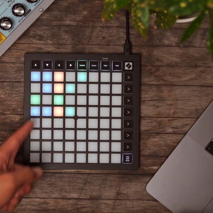 Launchpad Mini MK3 - Bàn Chơi Chạc Điện Tử Novation