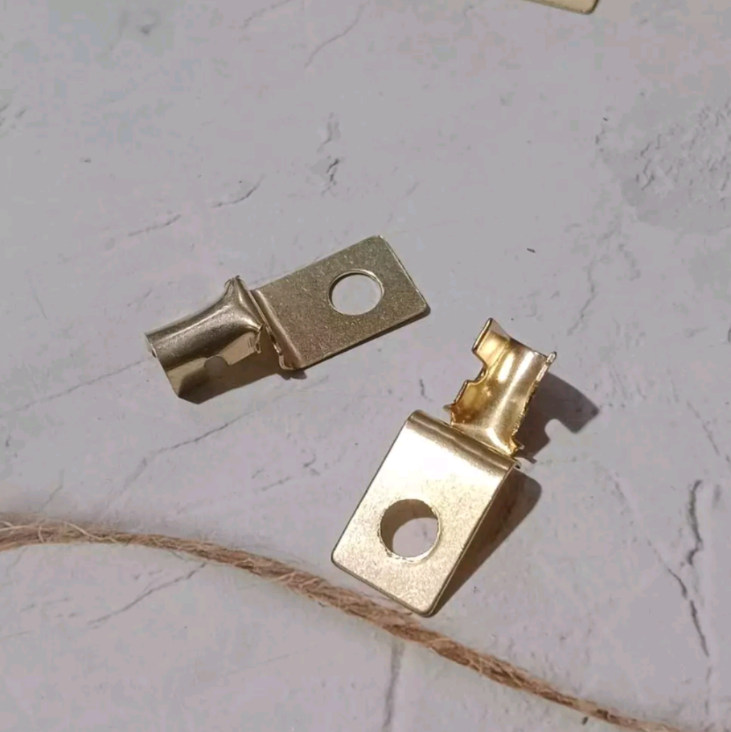 Bát bình ắc quy xe máy ( bịch 34 cái ) / kẹp bình ắc quy