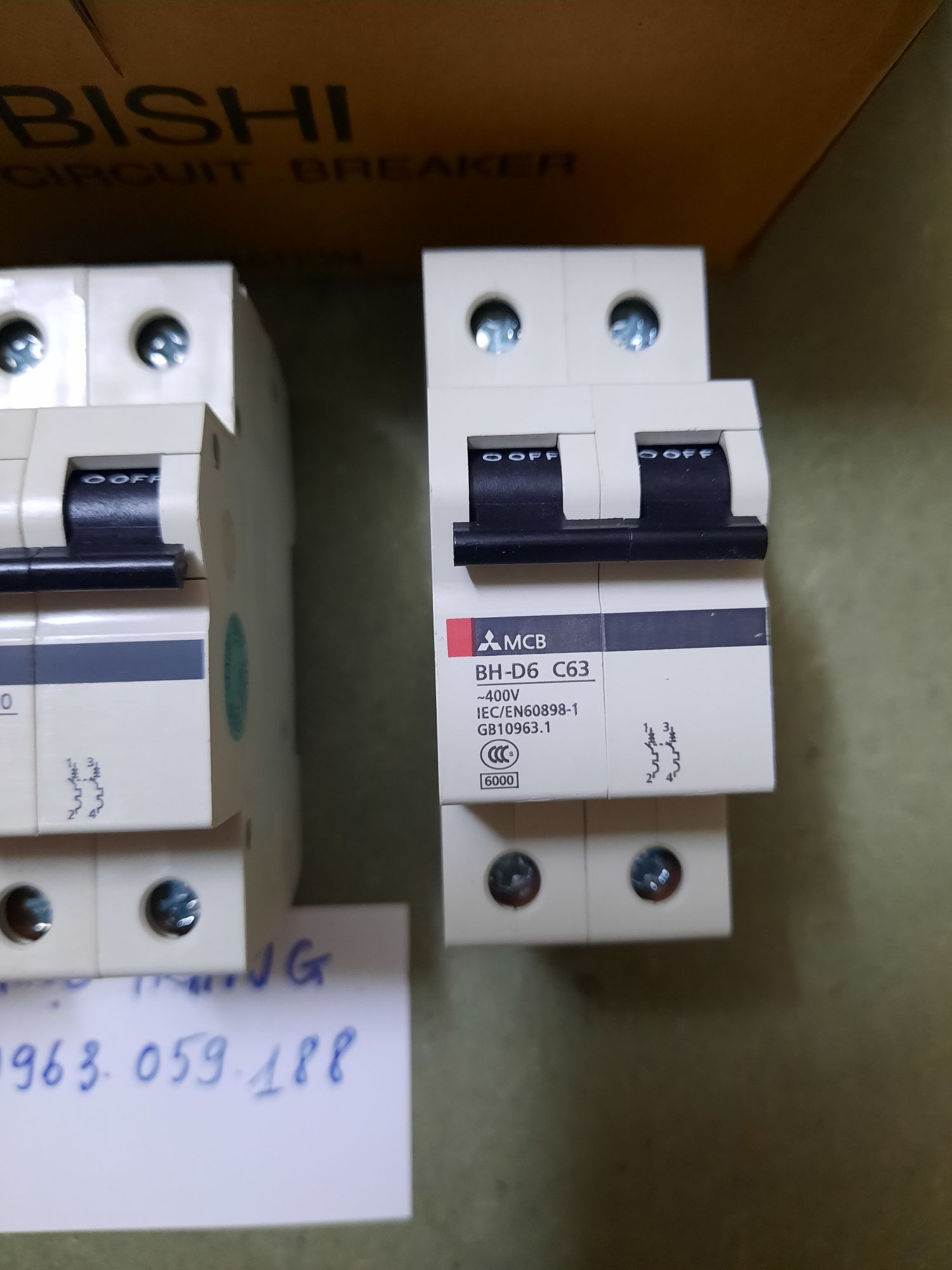 Aptomat 2 Pha Misubishii  - Giá 1 Chiếc