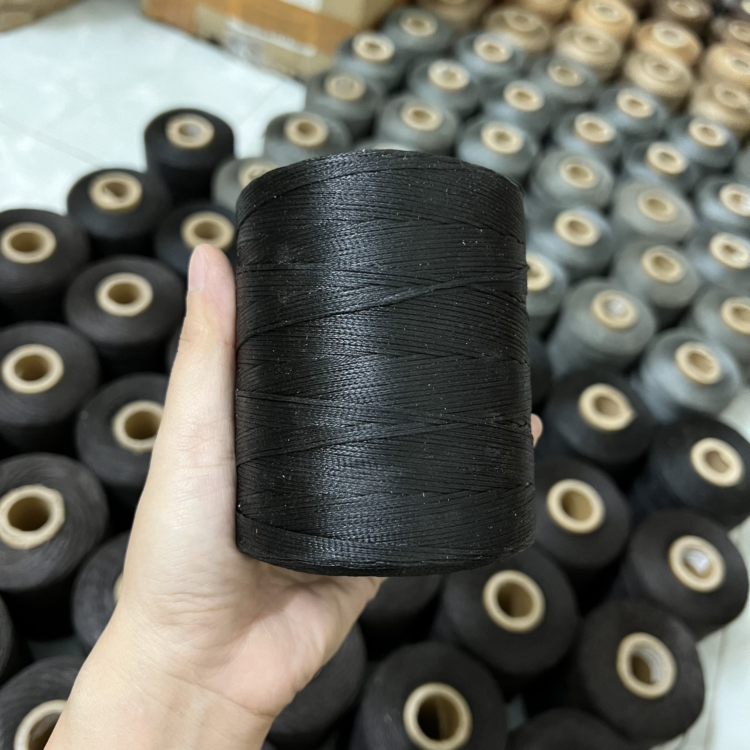 Chỉ sáp nến khâu giày dép, sợi dẹt