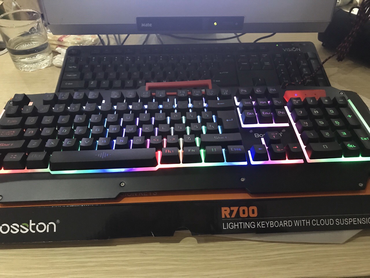 Bàn Phím game Bosston R700 Led