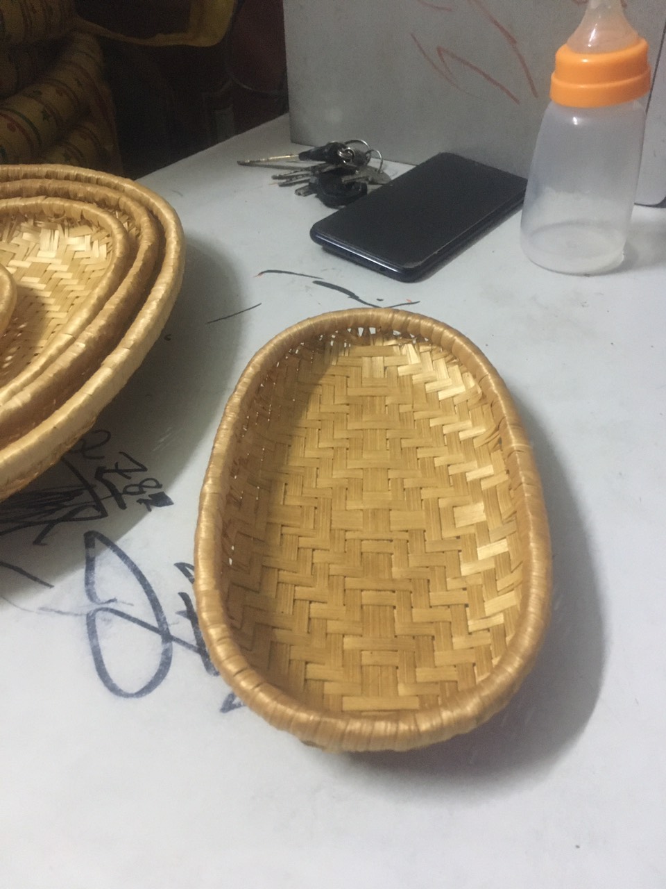 Mẹt tre hình bầu dục