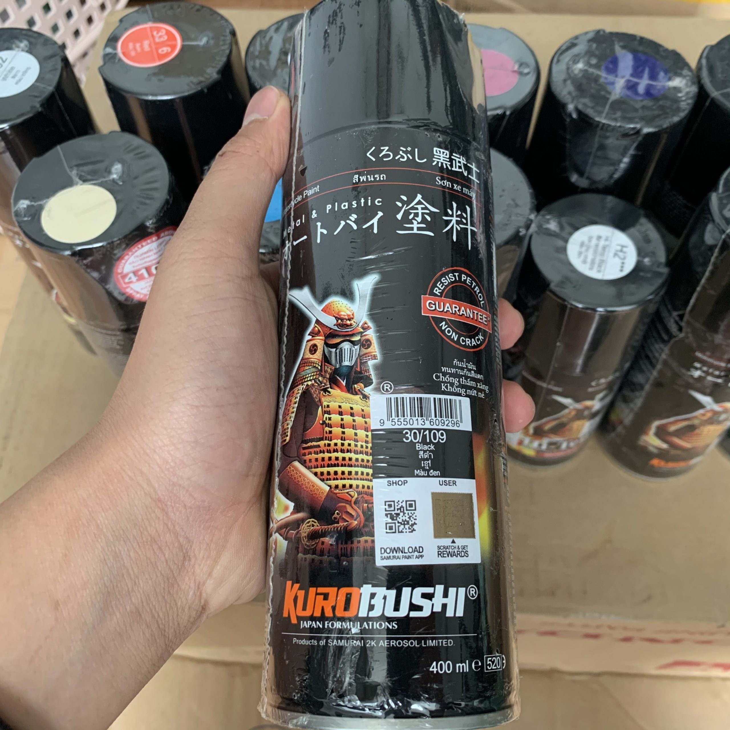 Combo chai sơn xịt samurai đen bóng 109 sơn đen bóng