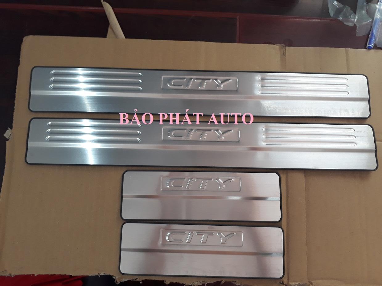 Bộ bậc giẫm chân ngoài xe honda city các đời 2015-2021