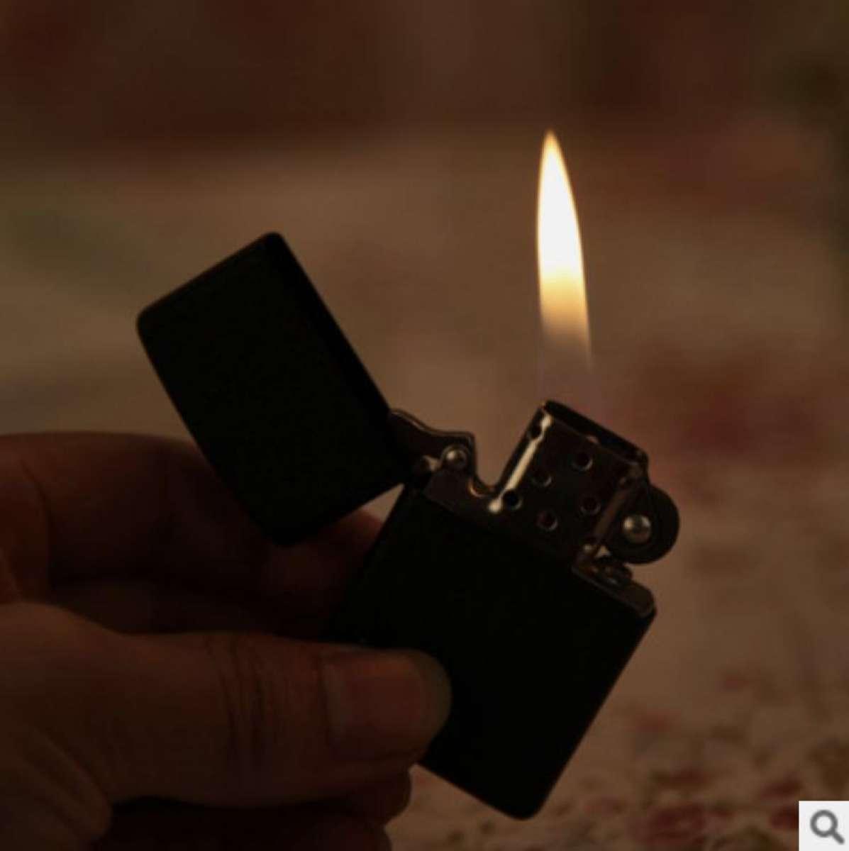 hột quet zippo đen