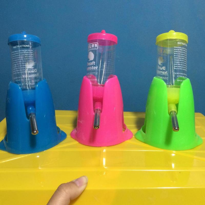 Bộ bình nước 80ml và kệ để bình nước không rung lắc khi treo lên thiết kế nhỏ gọn đẹp mắt