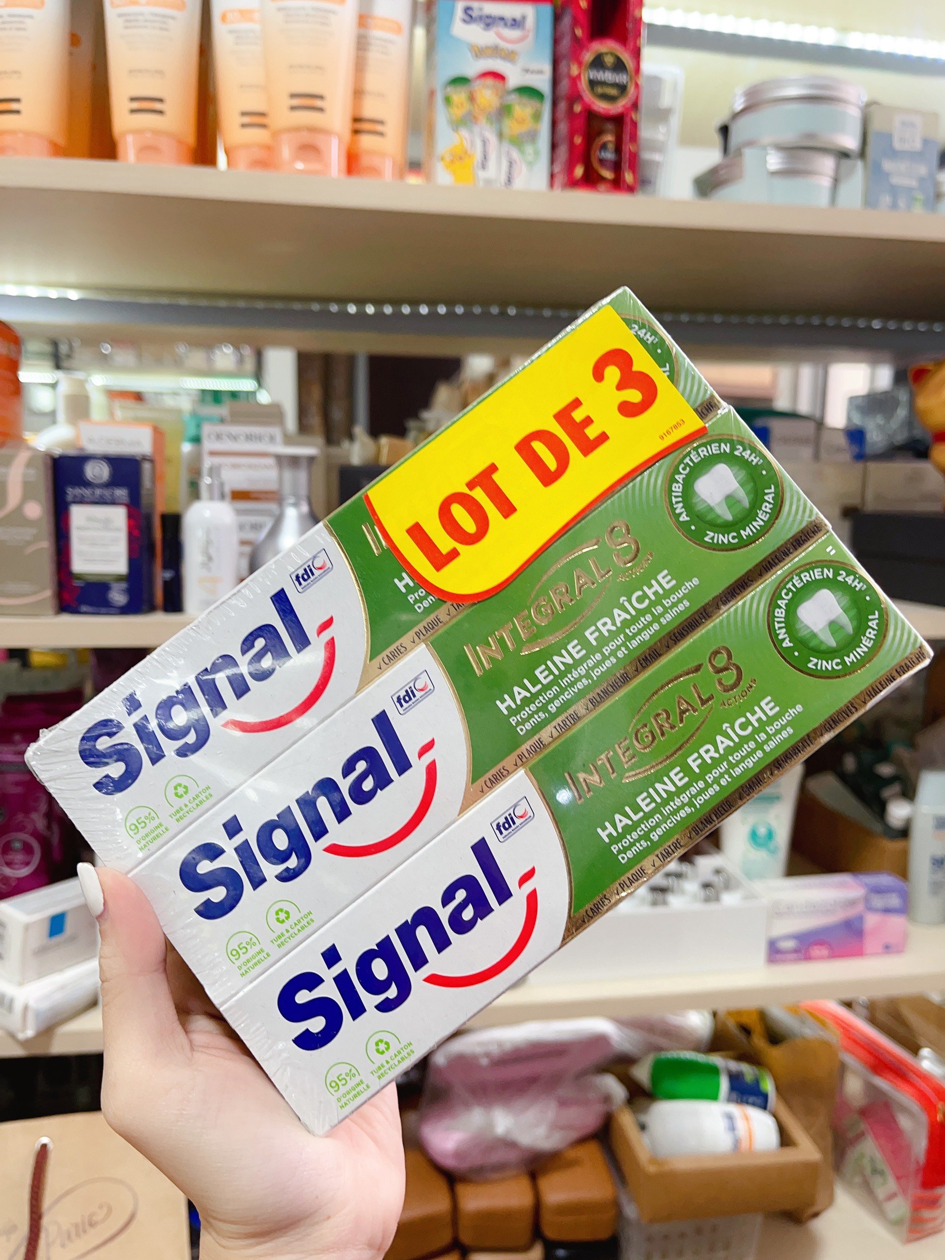 [Lot 3] Kem đánh răng SIGNAL - Pháp