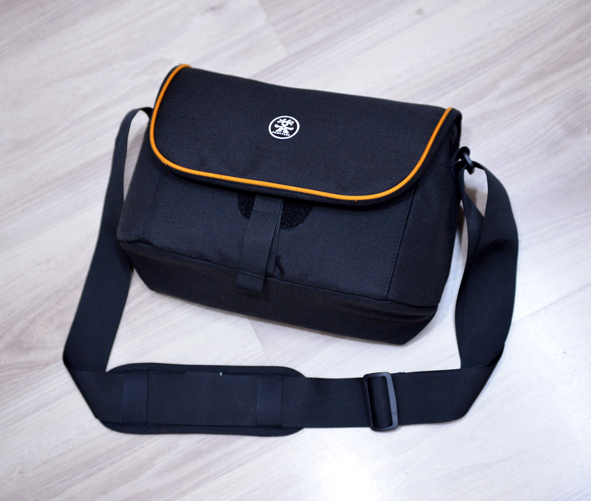 [HCM]Túi máy ảnh Crumpler CupCake 7500 Hình thật