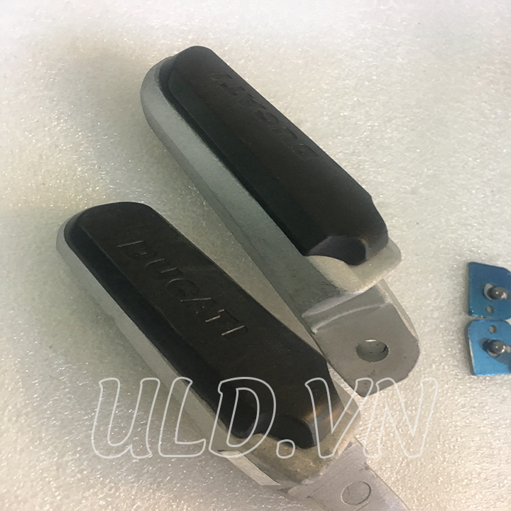 [HCM]GÁC CHÂN XE MOTO DUCATI