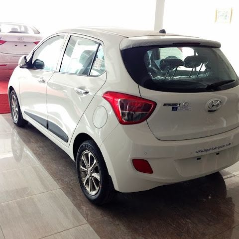 Đèn hậu Hyundai I10 Grand bản Hatback