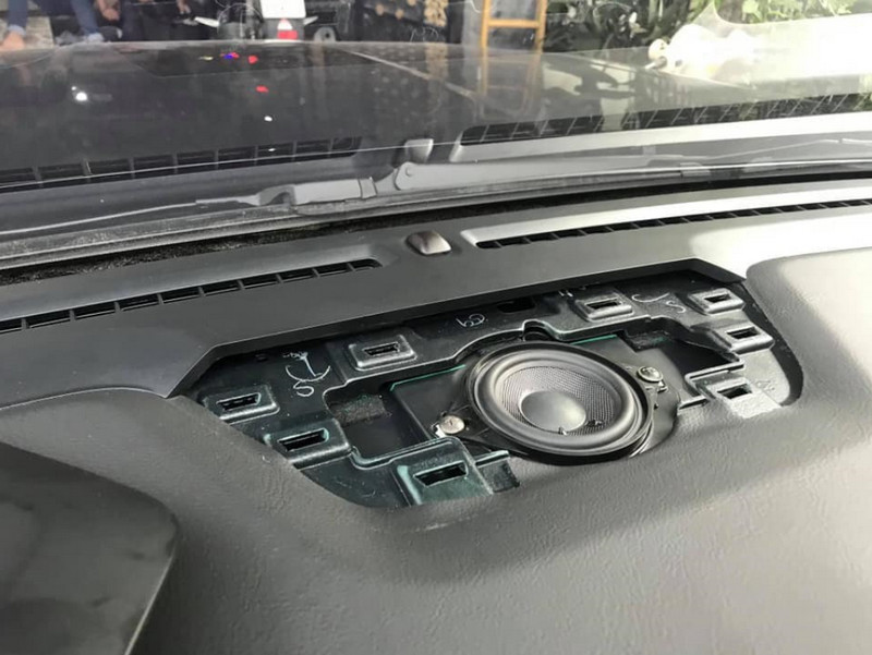 Loa trung tâm center cho xe Ford Ranger- Raptor 2017-2023