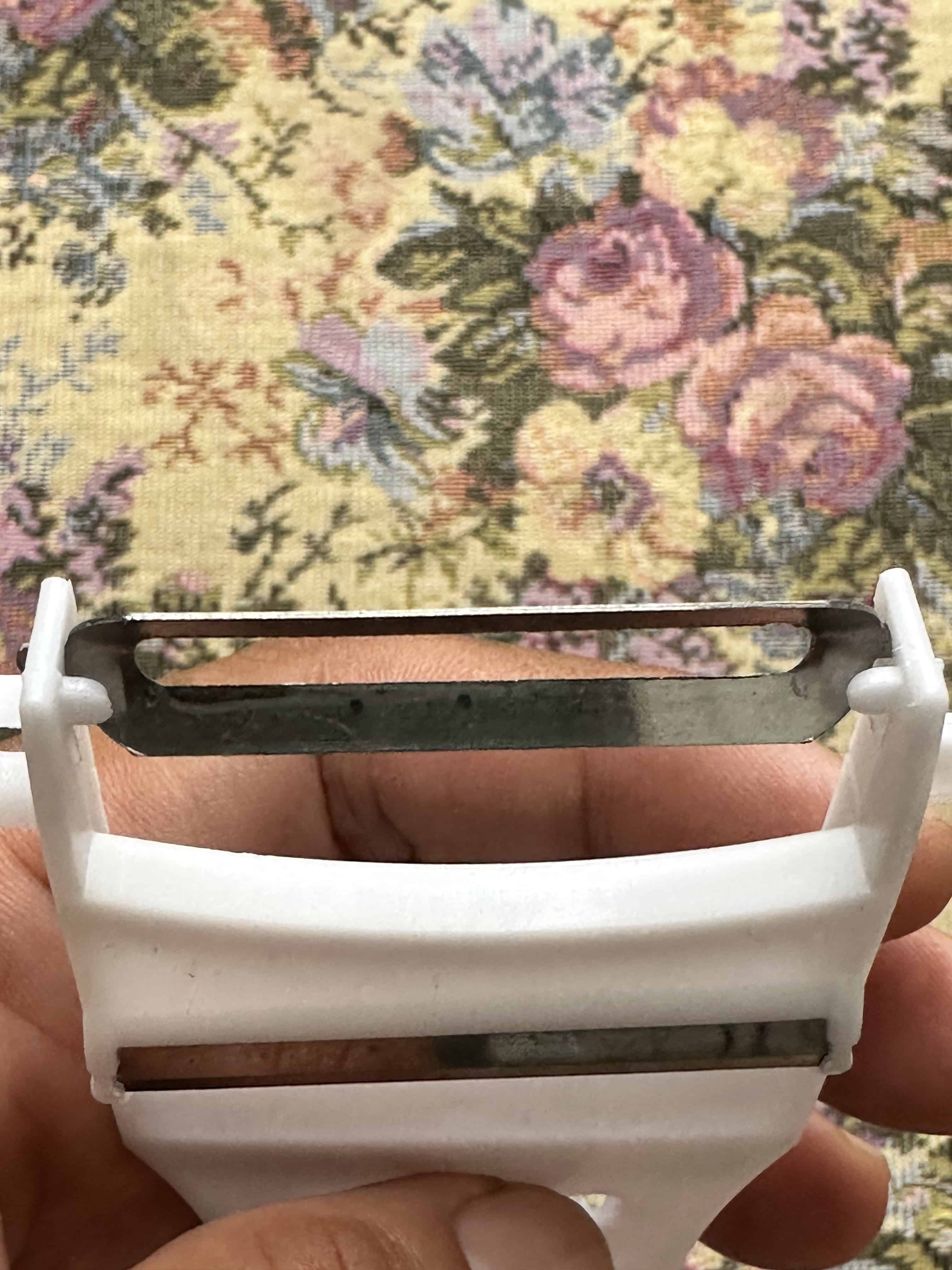 Dao nạo cắt rau củ đa năng 5 trong 1, 17x7cm, bào rau củ quả cực bền, nhỏ mà có võ, cực bền, lưỡi dao là thép không gỉ vô cùng dễ vệ sinh.