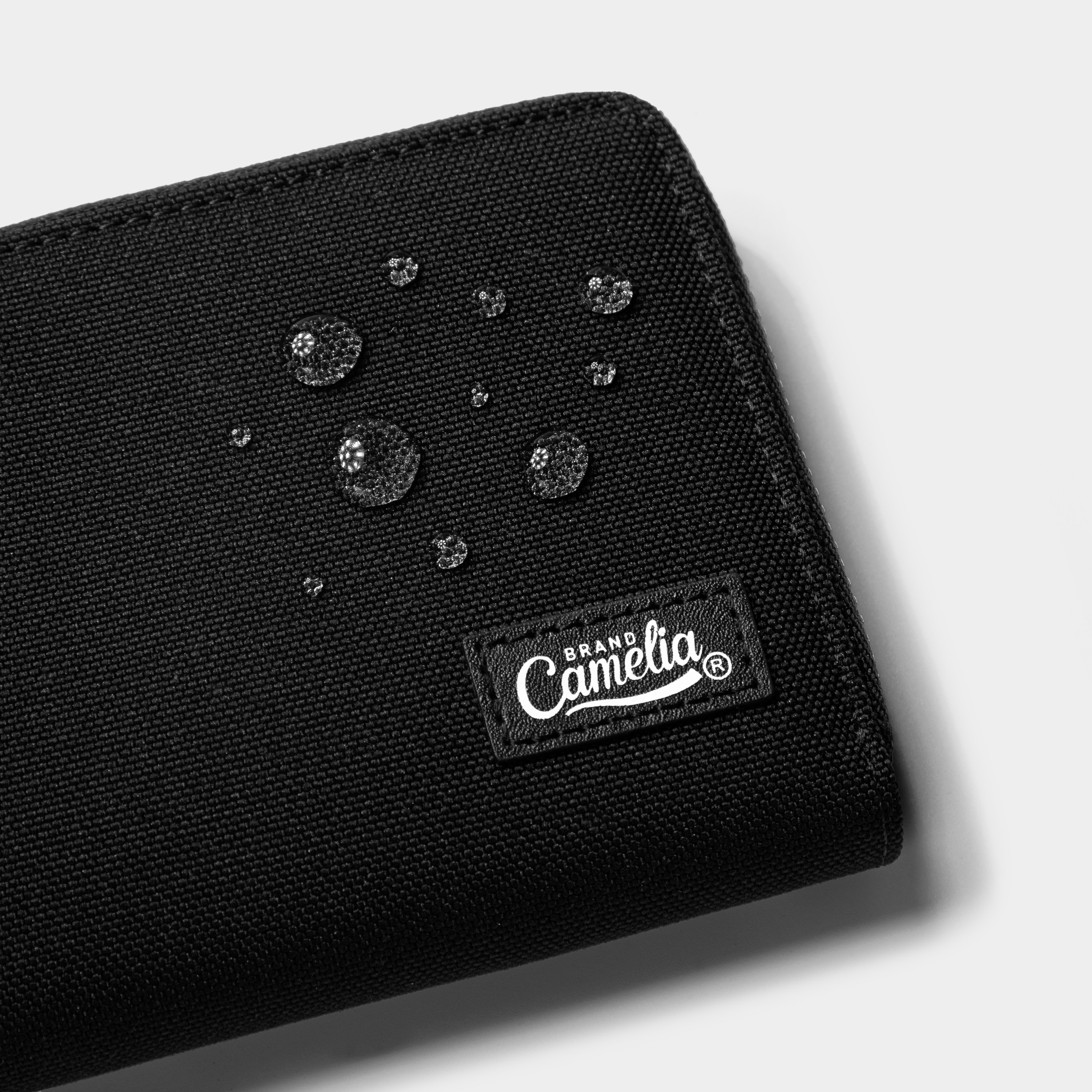 VÍ CAMELIA BRAND® Modern Zipper Wallet