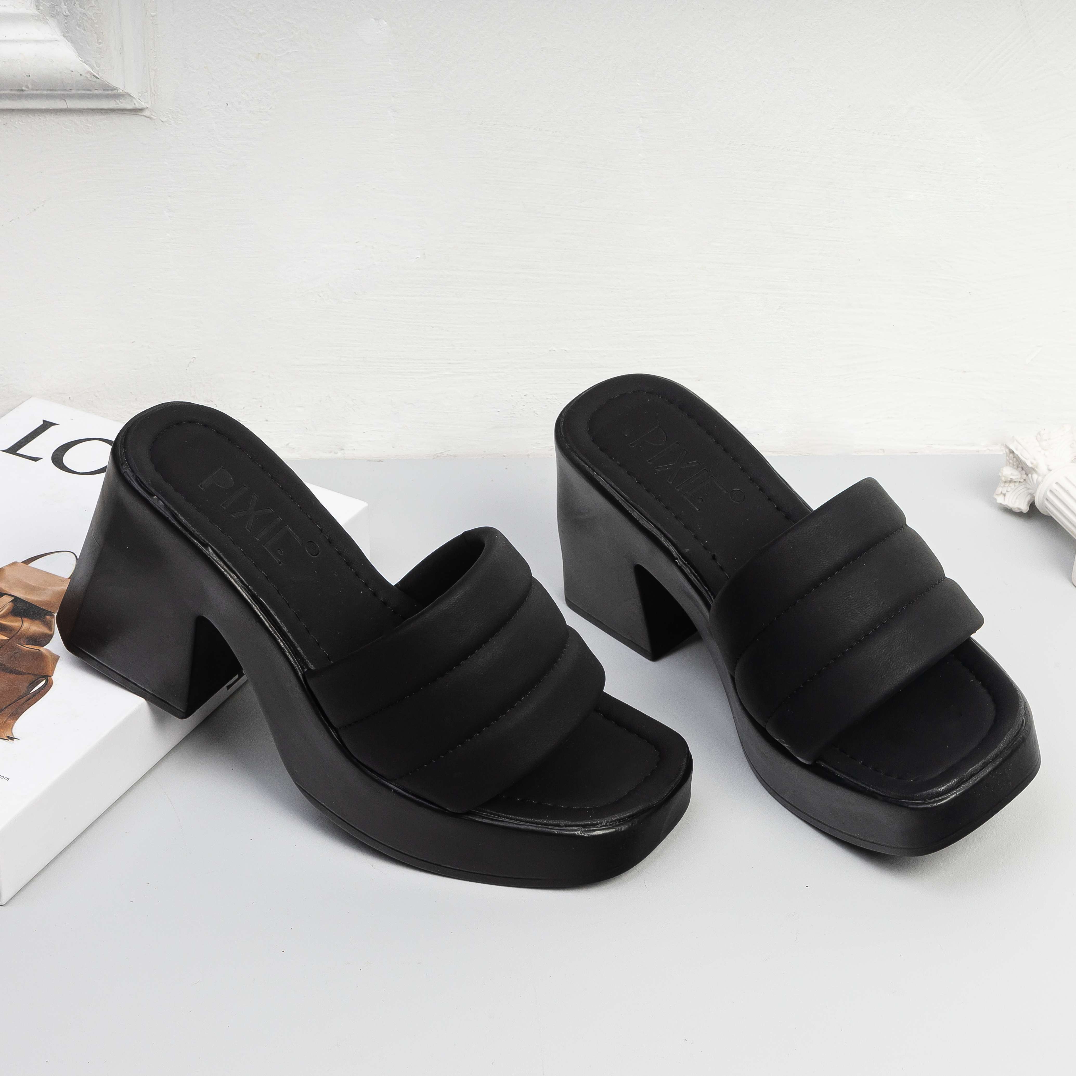 Guốc Cao Gót 7cm Quai Kẻ Ngang Pixie E245