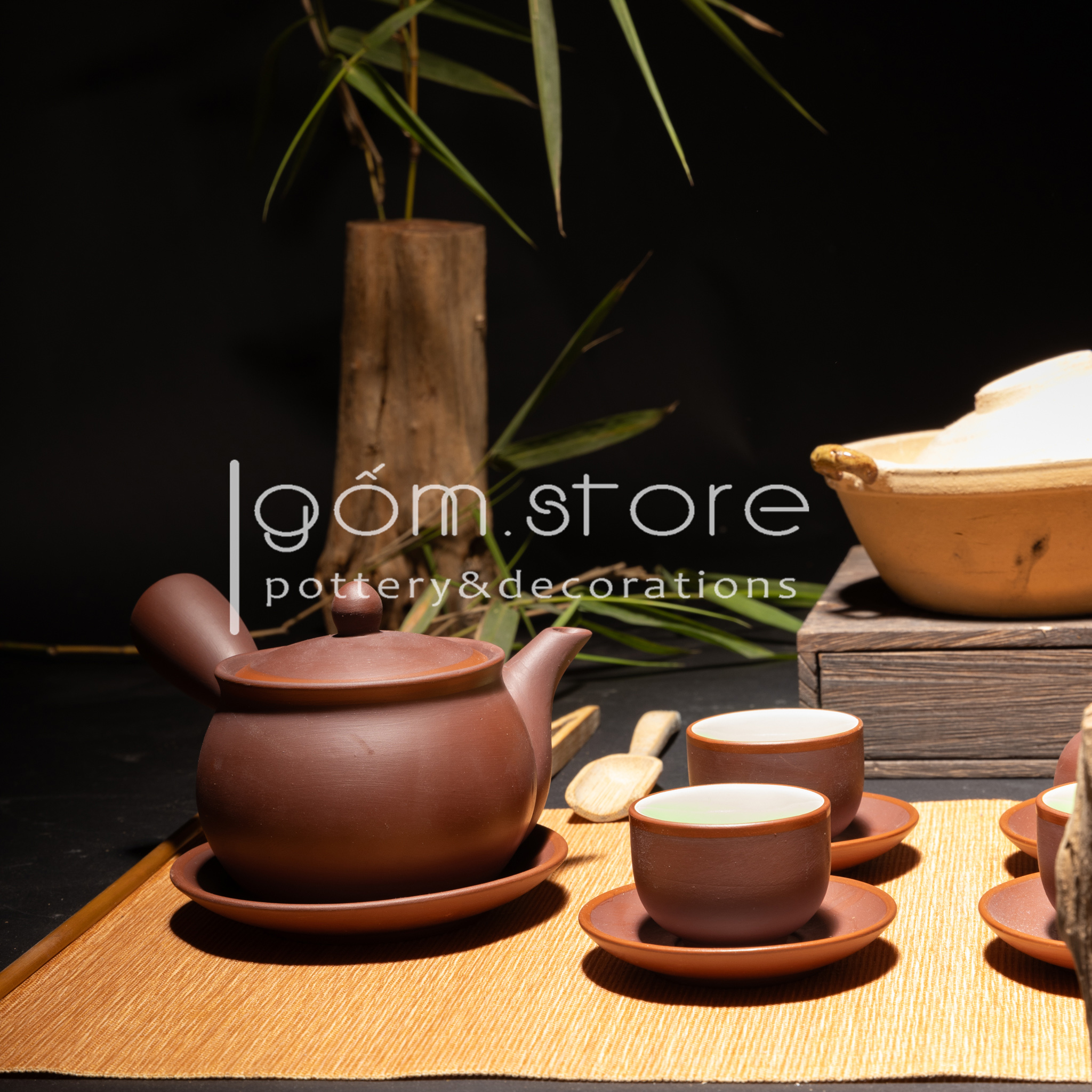 Ấm trà tử sa Bát Tràng quai ngang (Bộ ấm chén trên không kèm khay như hình)