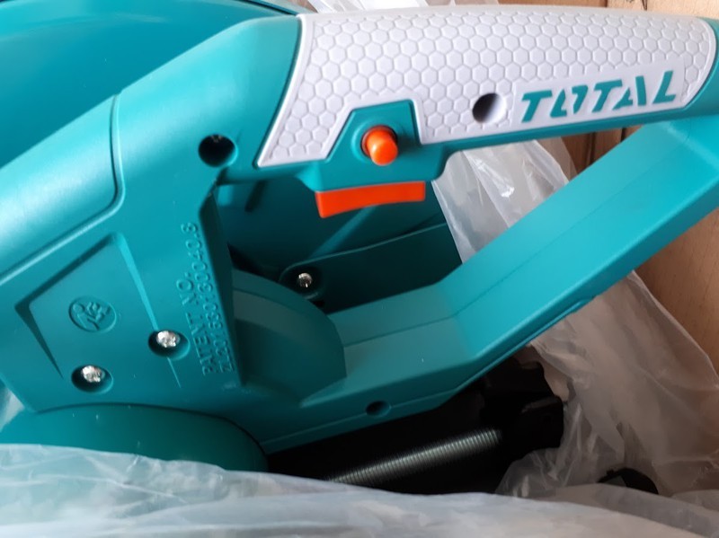 Máy cắt sắt/kim loại Total TS92035526