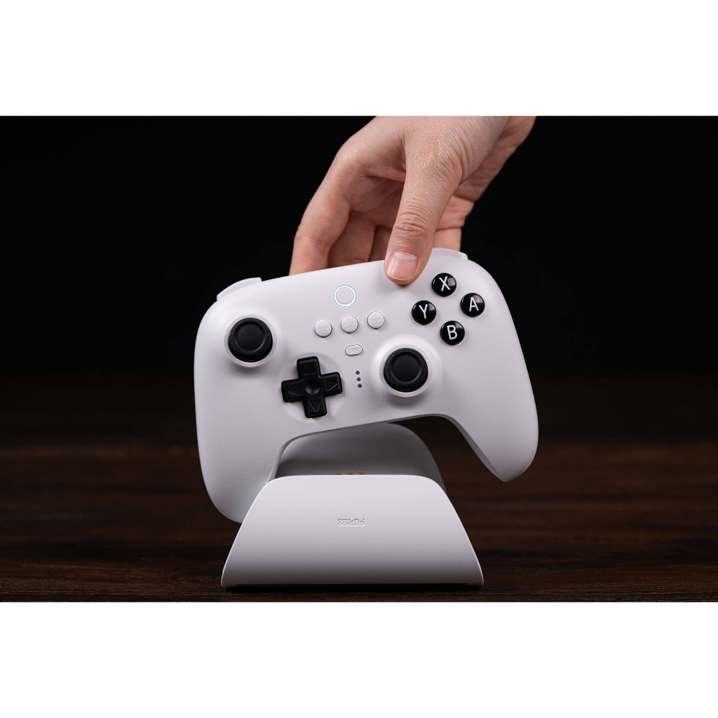 Tay cầm chơi game 8BitDo Ultimate Bluetooth/Wireless Controller kèm Dock Sạc hỗ trợ Windows /Nintendo Switch/SteamOS