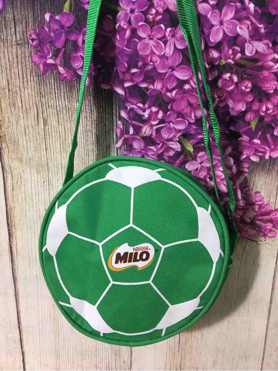 Túi đeo trái banh Milo