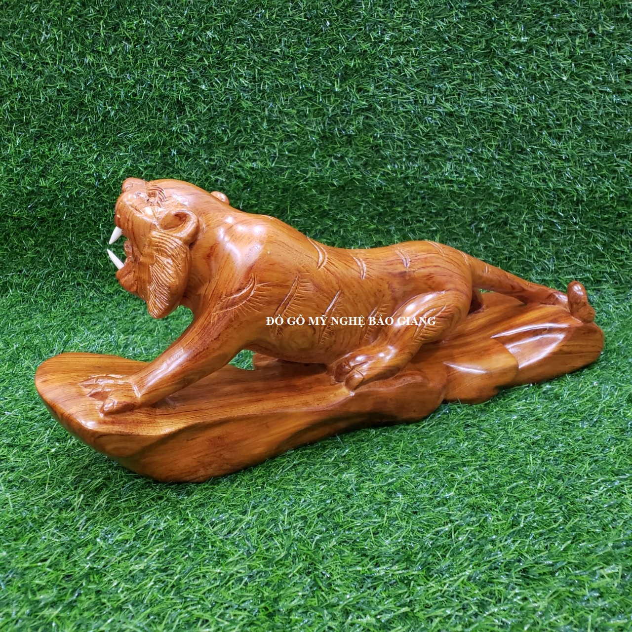 Tượng con hổ gỗ hương dài 50 cm
