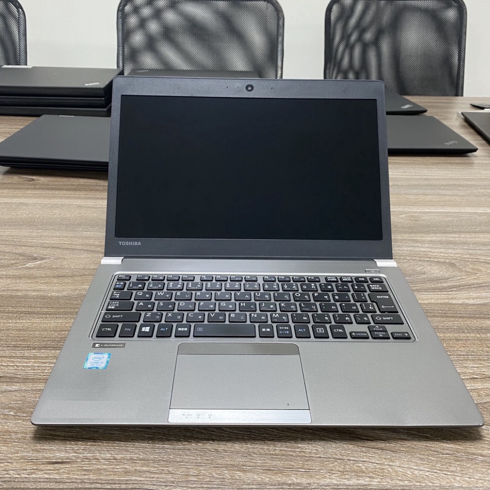 Laptop toshiba z30 i5 8250u | ram 8gb | ssd 256gb | màn fhd - trọng lượng 1.2kg - bảo hành 12 tháng