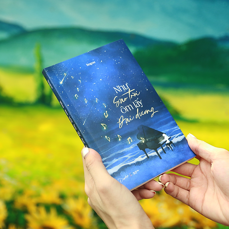 Sách - Như Sao Trời Ôm Lấy Đại Dương