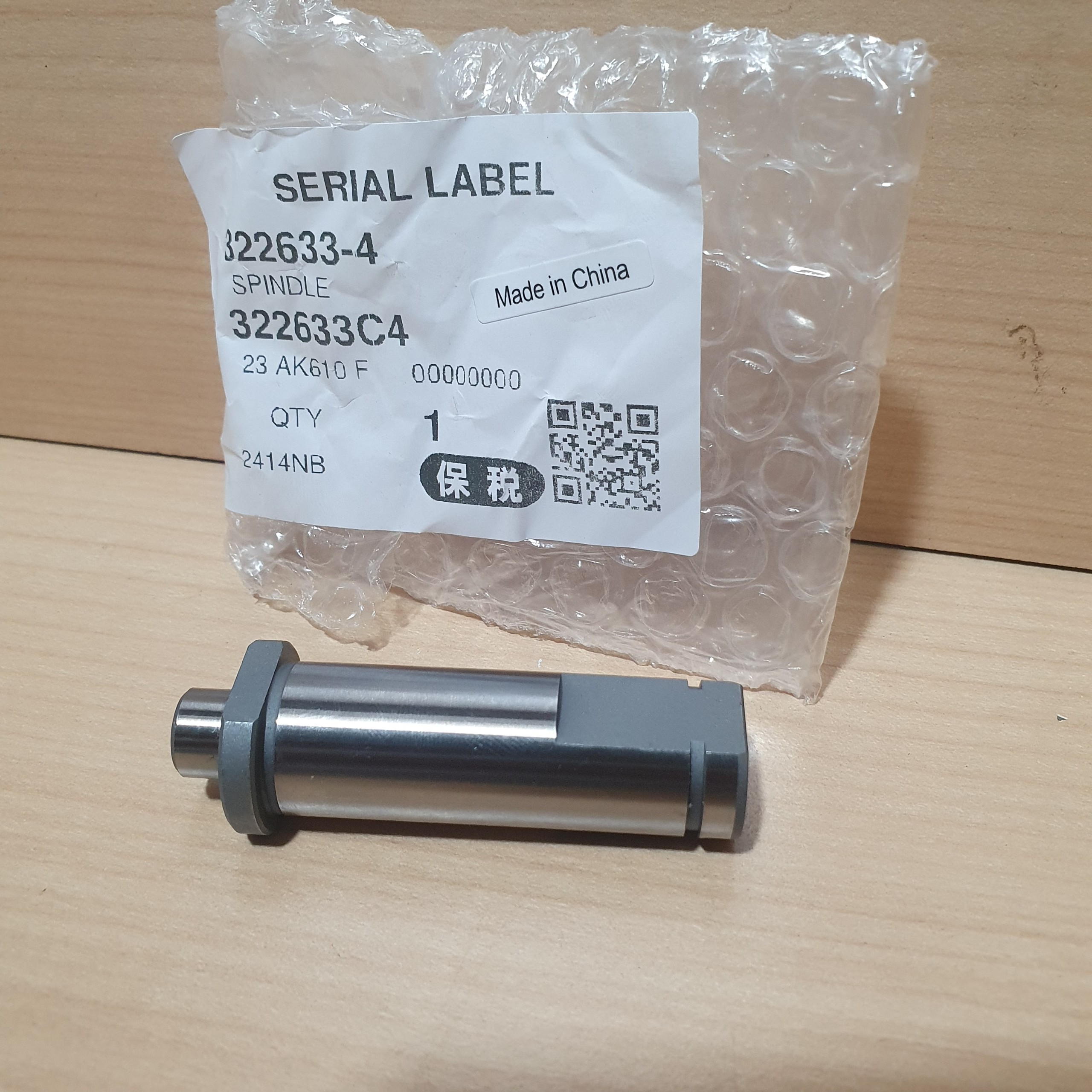 Trục nhông máy cắt sắt makita mt243 m2401 m2402, 322633-4