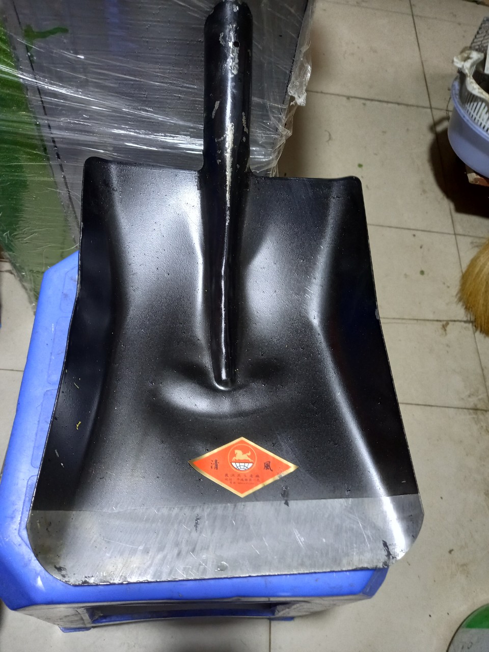Xẻng Xúc Đất vuông thép - xẻng xúc đất SIZE ĐẠI