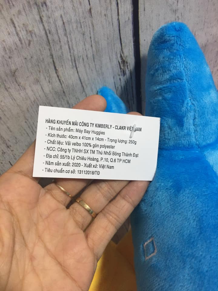 [HCM]Gối ôm máy bay cá mập Huggies