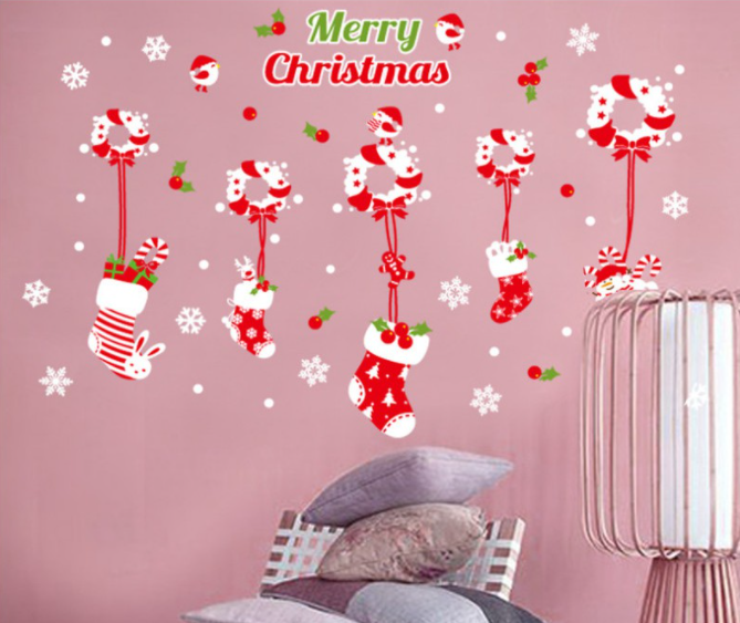 Decal trang trí Noel - Rèm vớ đỏ dễ thương