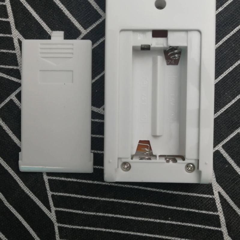 Điều Khiển điều h&ograve;a AQUA 2 chiều trắng vu&ocirc;ng