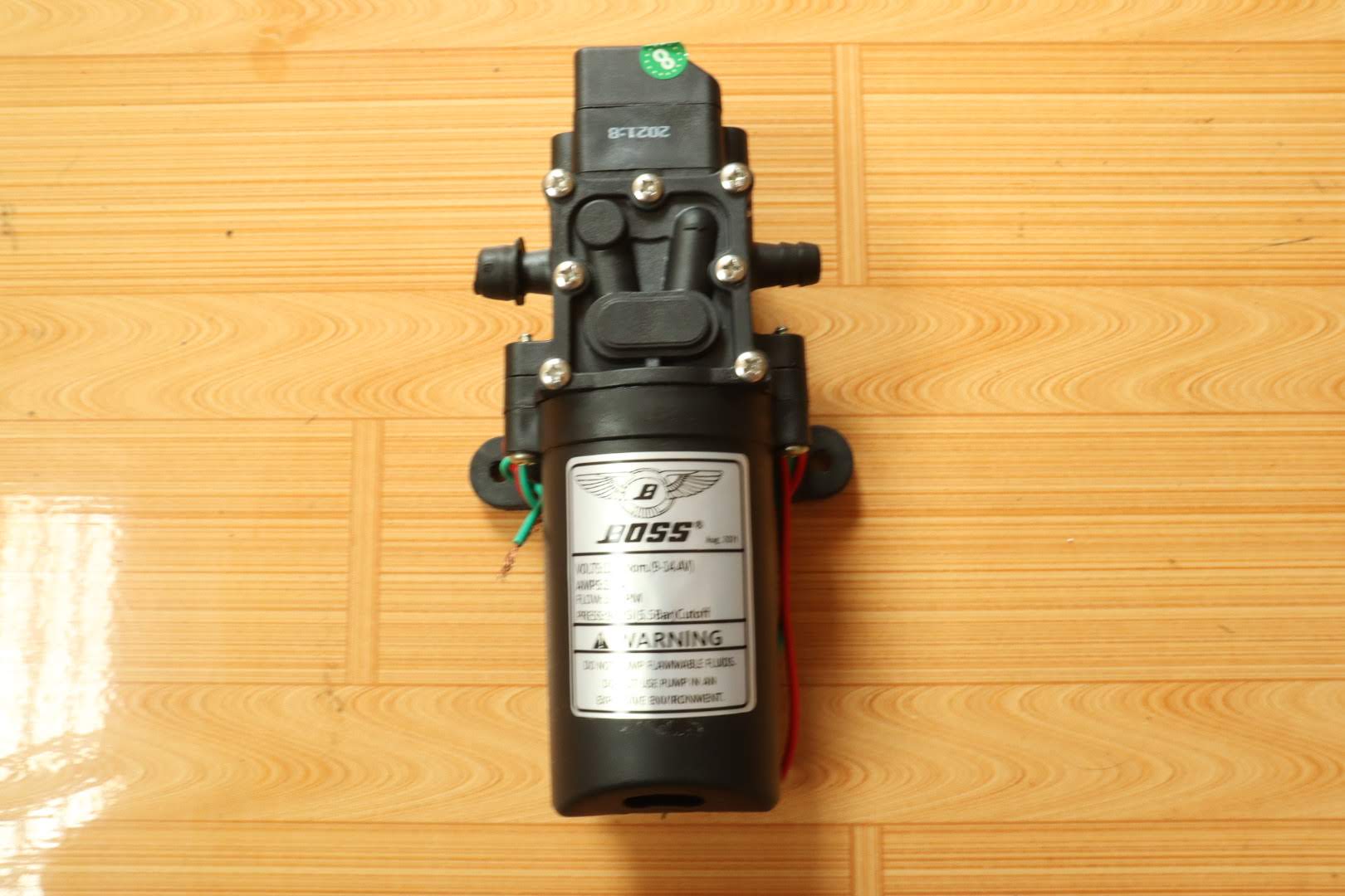 Bơm đơn 12V, dùng cho bình điện, có rơle tự ngắt khi khóa.