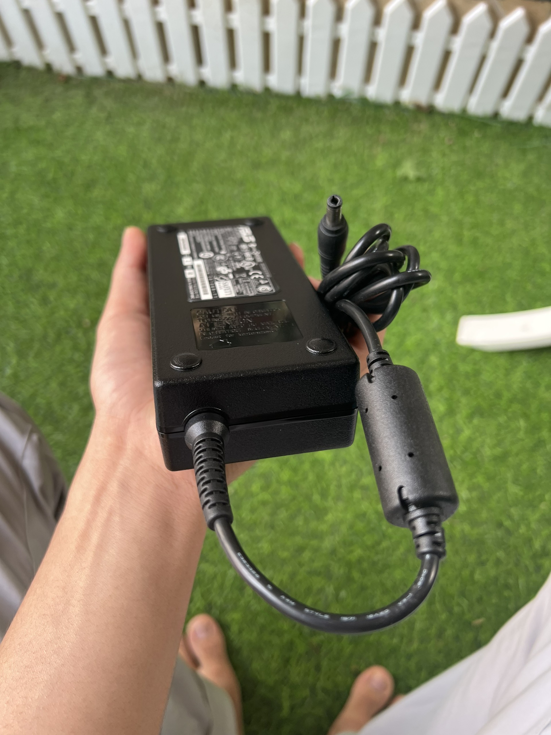 Nguồn - adapter 19V 6.32A bản gốc