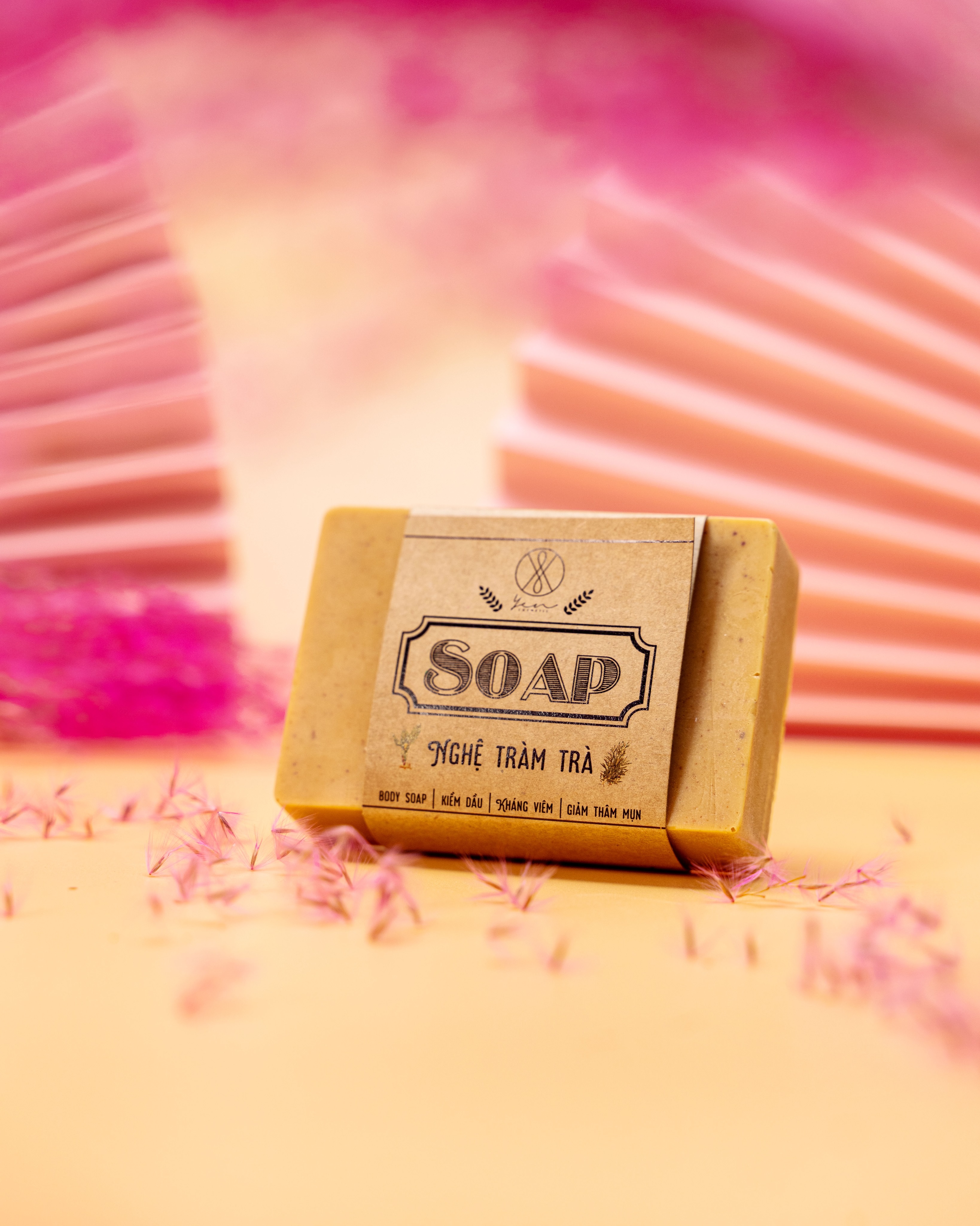 Soap nghệ - tràm trà giải quyết mụn lưng