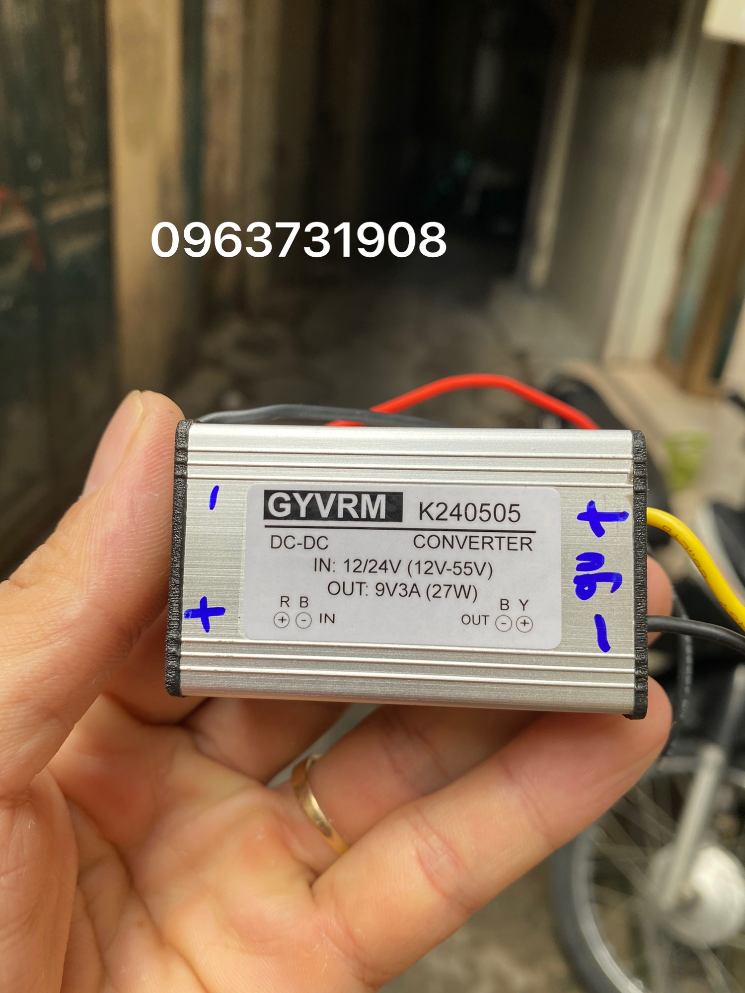 Bộ chuyển đổi nguồn điện trên xe tải 24V xuống 9V loại cao cấp