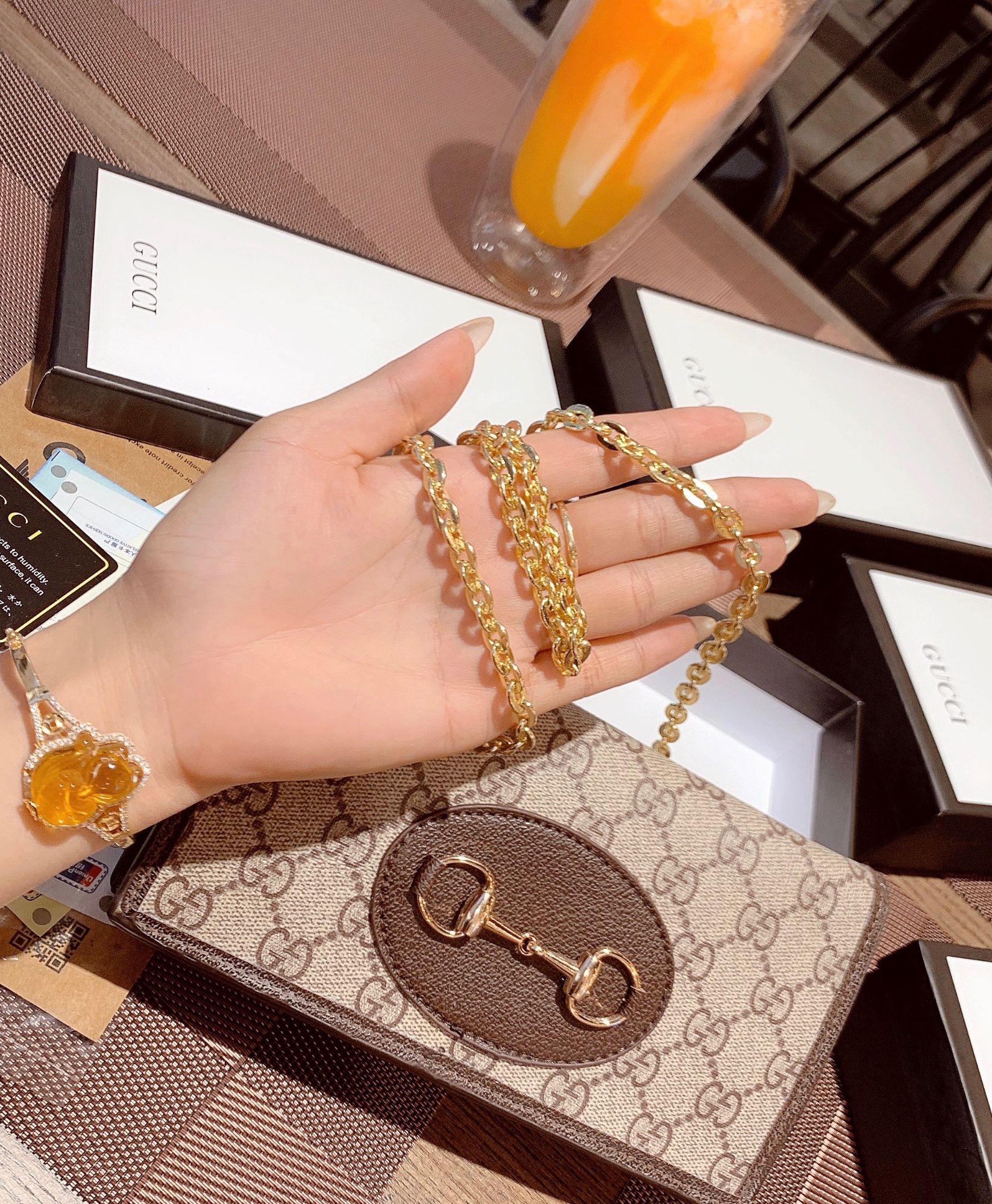 Túi Gucci họa tiết