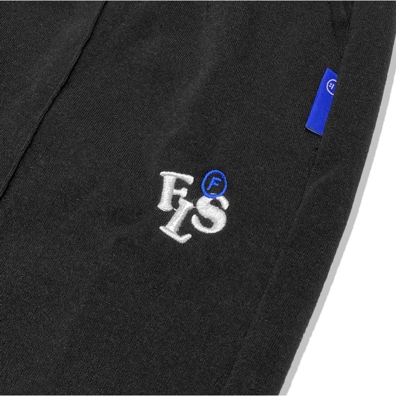 Quần dài nỉ FEARLESS FLS logo đen