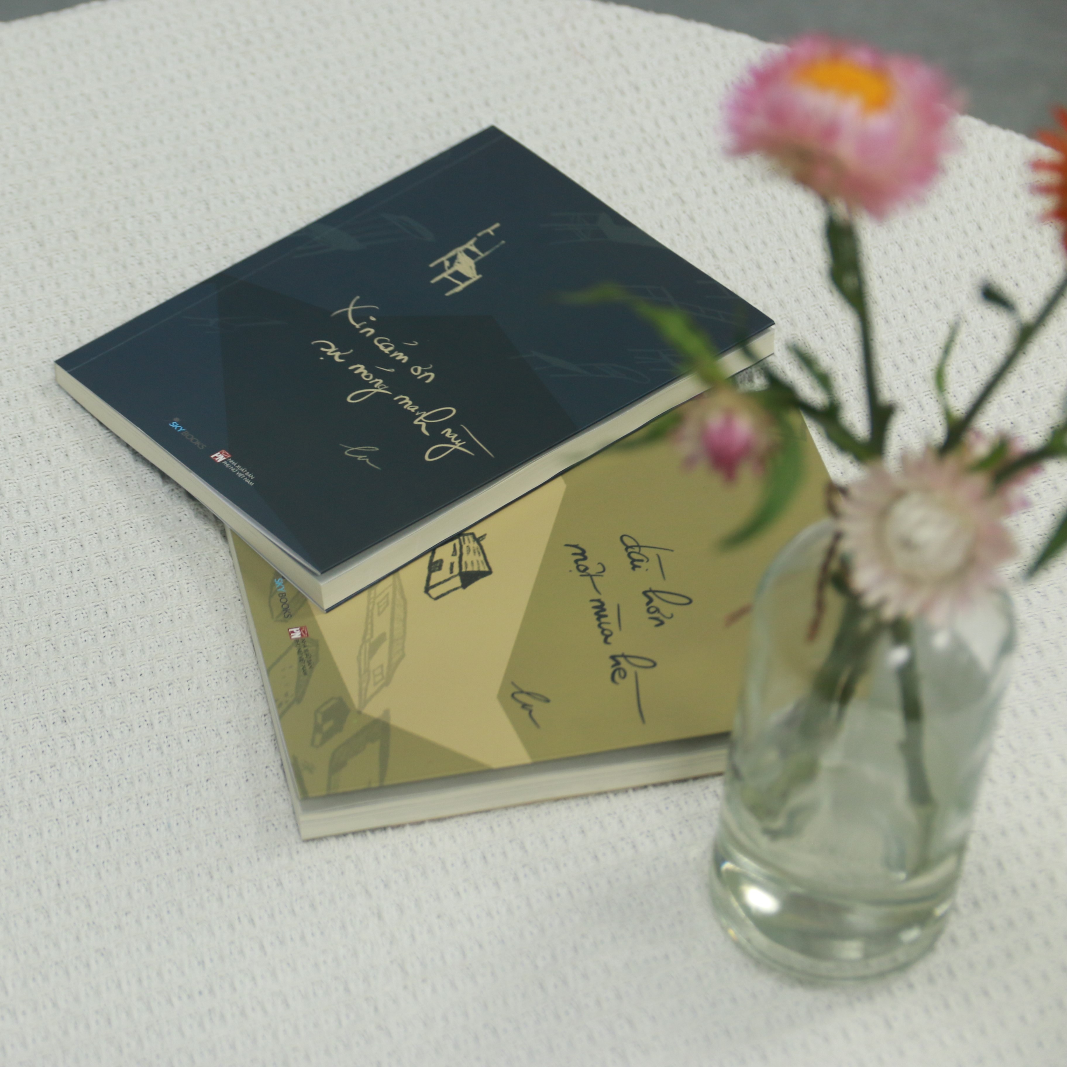 Sách - Dài hơn một mùa hè - Lu