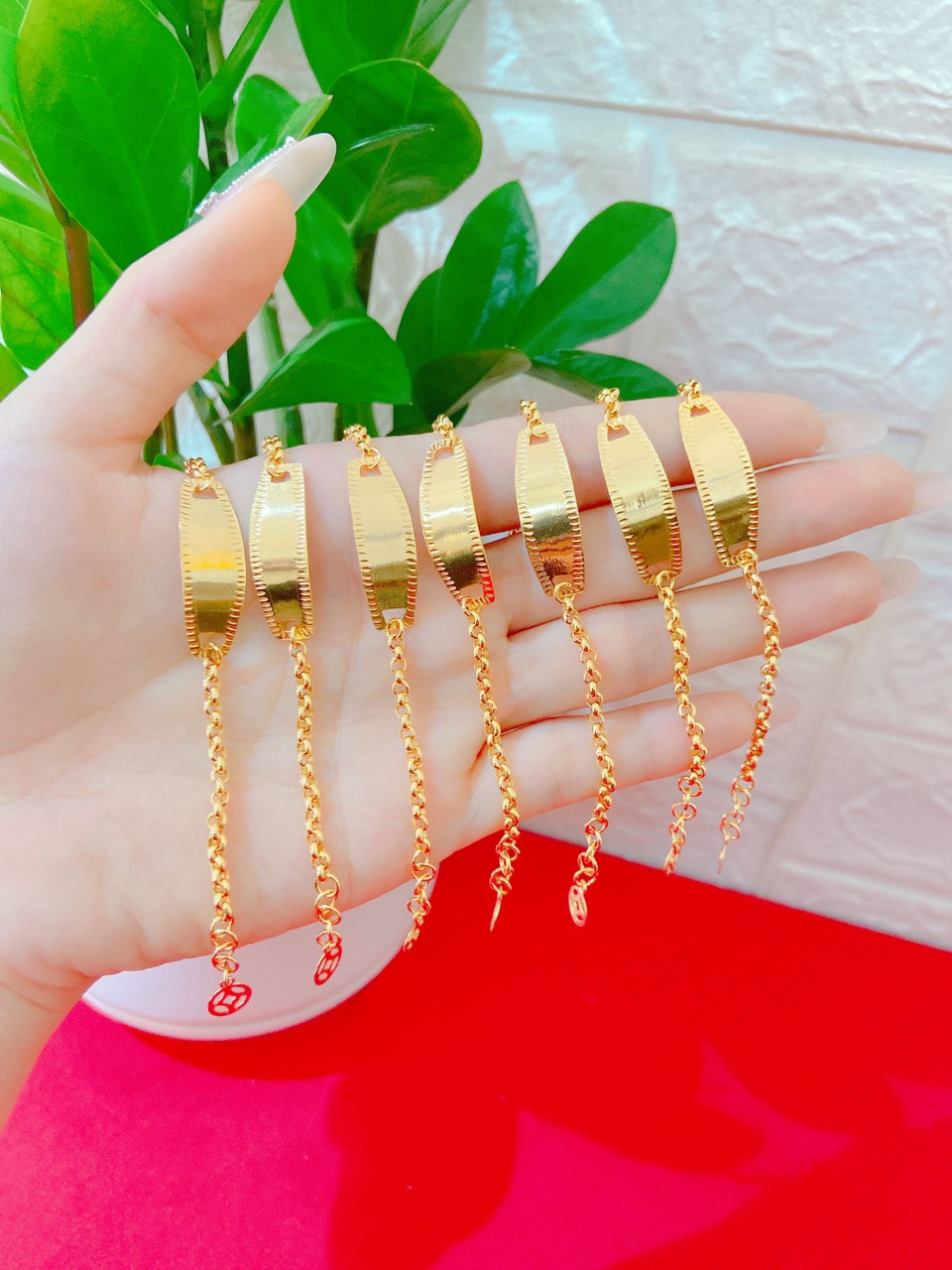 lắc tay trẻ em free công khắc tên