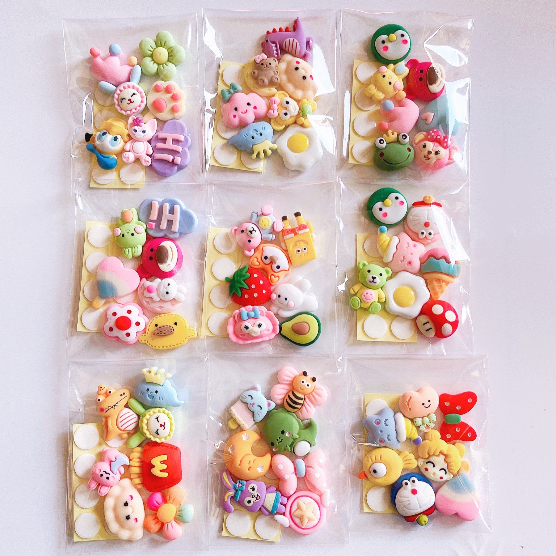 Sticker Charm Dán Bình Nước Cute Mix Lộn Xộn