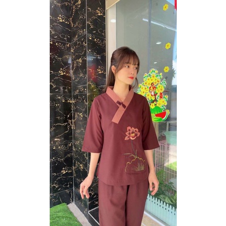 bộ nữ đi chùa .1 nút thêu vải kate